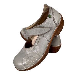 El Naturalista Size 9-9.5 Women's Mary Jane Flats Hook & Loop Closure